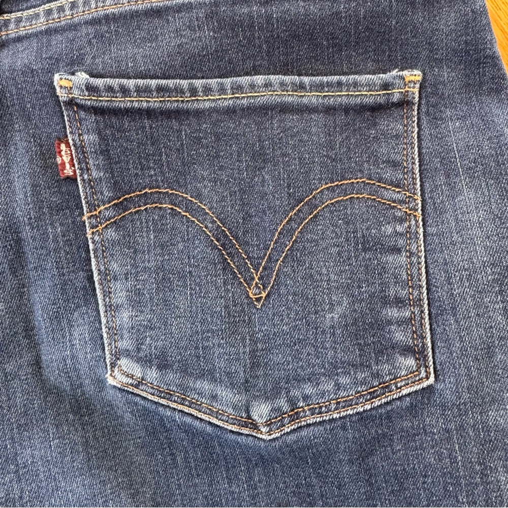 Levi's Red Tag Mom Jean Style Mid Rise Denim Rolled Hem Capri Pants - Picture 5 of 10